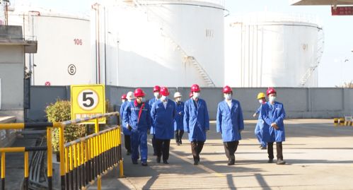 海陵區(qū)領(lǐng)導(dǎo)帶隊(duì)開展節(jié)前綜合檢查與慰問(wèn)，保障安全祥和過(guò)佳節(jié)